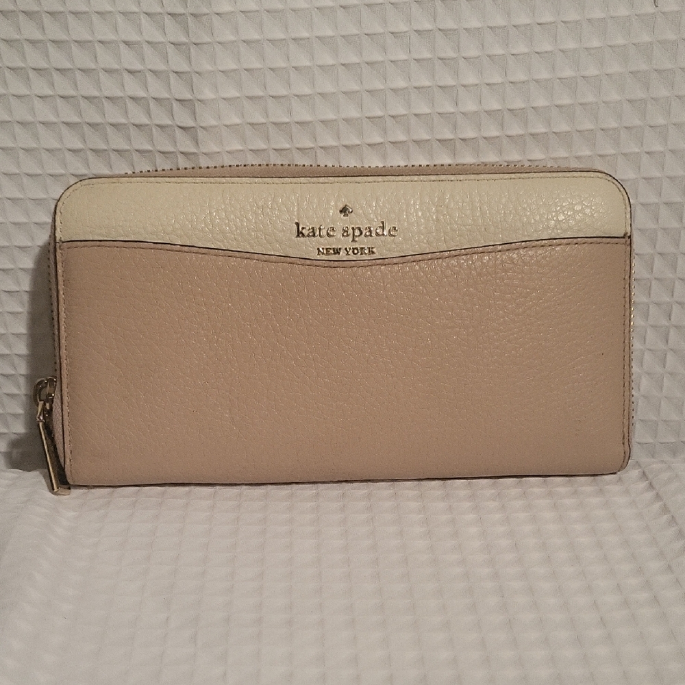 Kate Spade Tan and Cream Leather Wallet